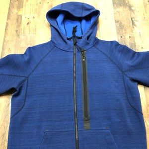 UC nike tech fleece super jacket - size large - blue